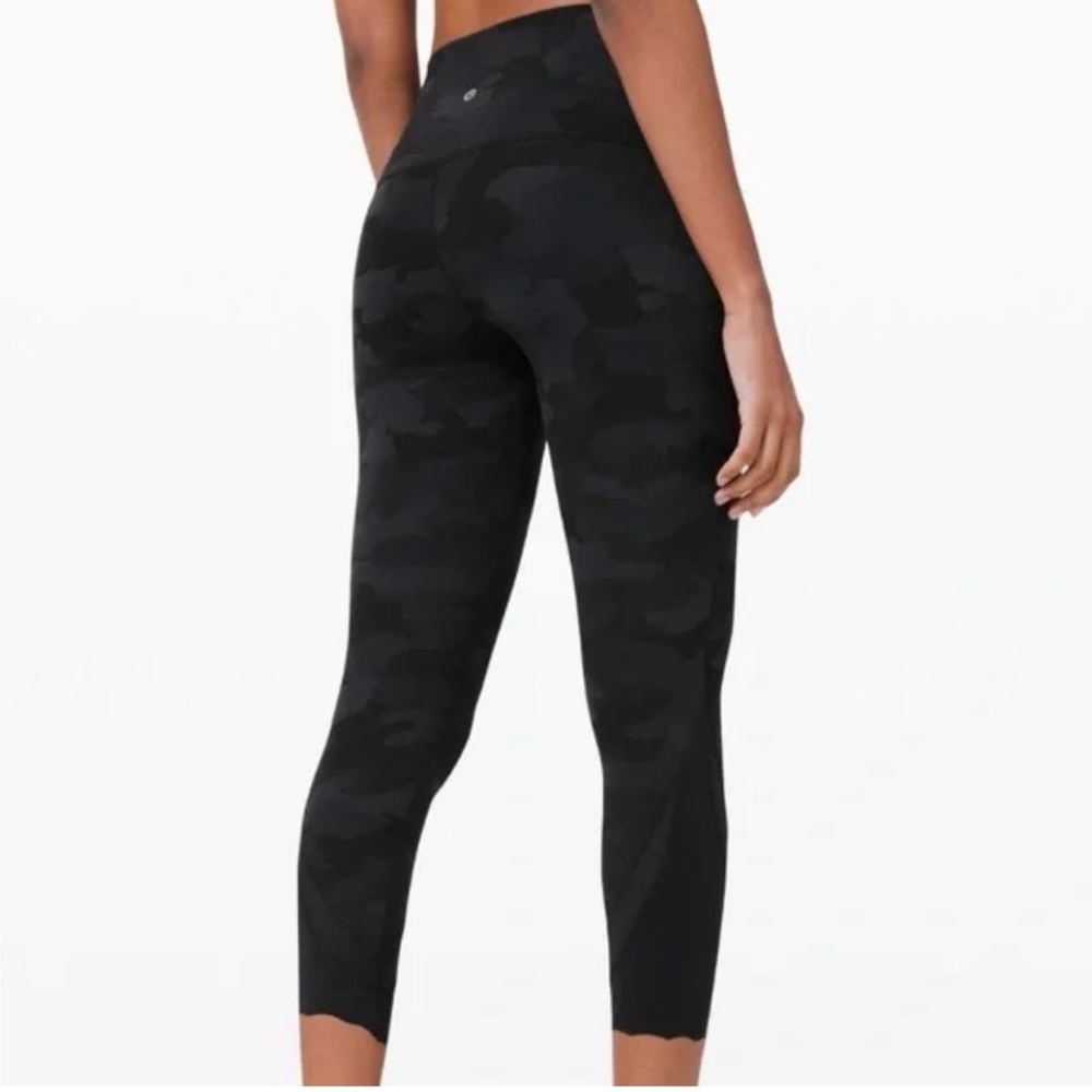 Black Camo lululemon scalloped hem leggings 23"